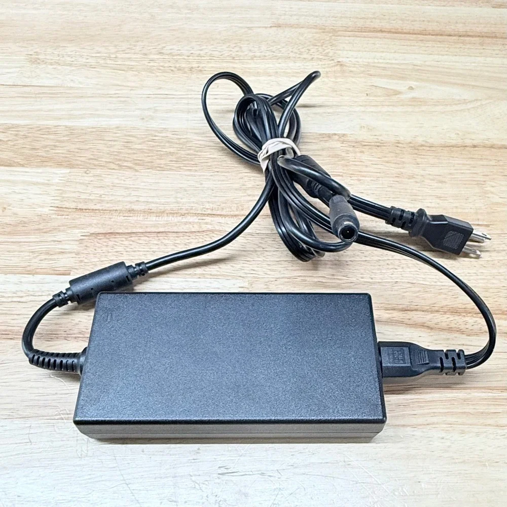 Dell 180W AC Adapter Charger 19.5V 9.23A HA180PM180 03XYY8 Laptop Power Supply
